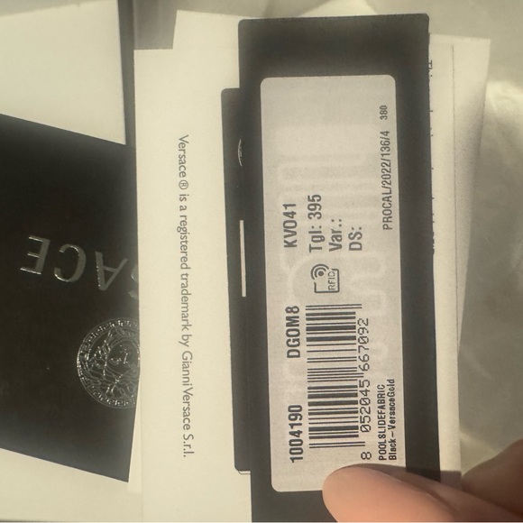 $350 VERSACE Palazzo Medusa Pool Slide Sandals - Picture 8 of 8